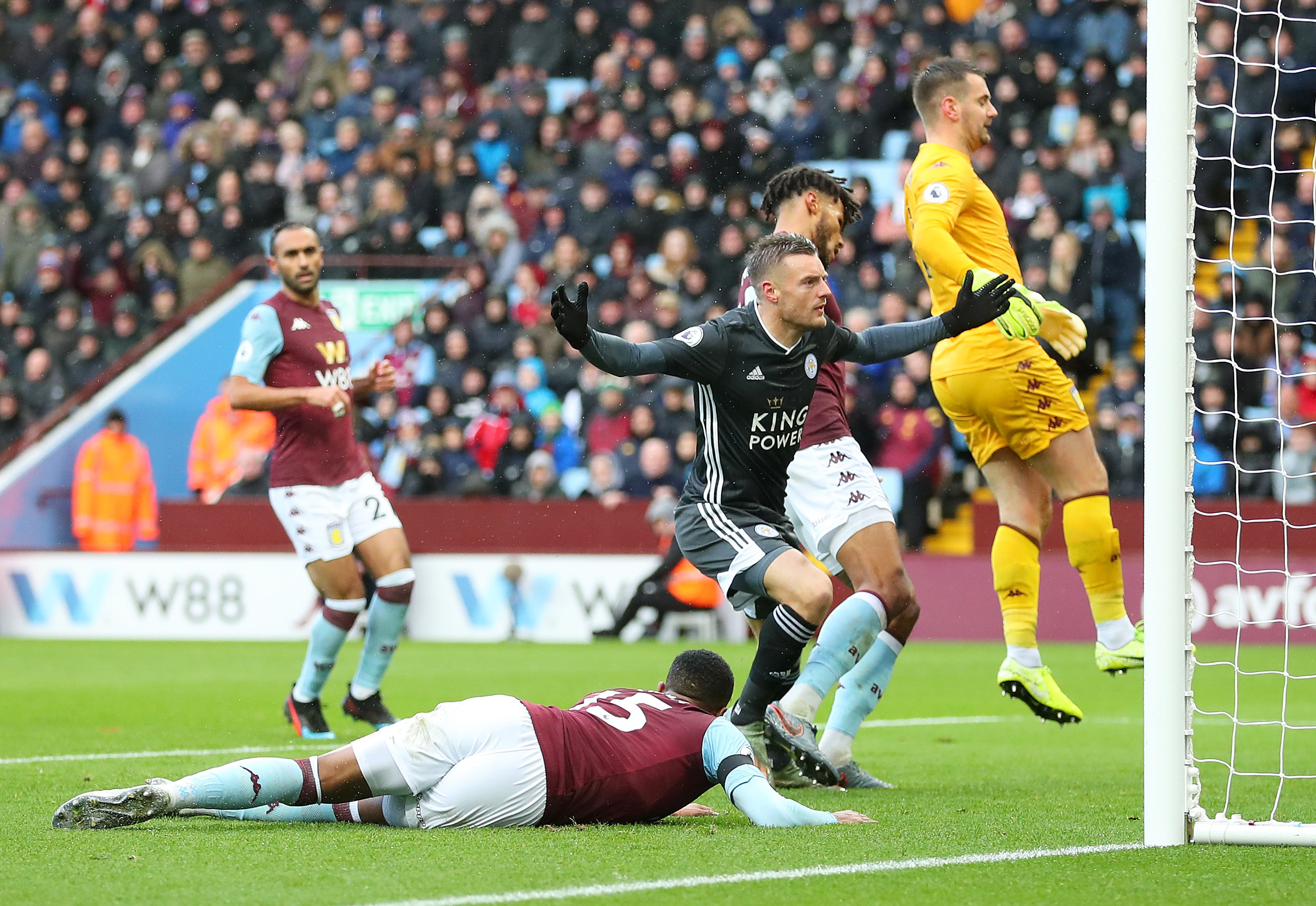 罗马诺：沙特俱乐部初步接触努涅斯，他原本想去那不勒斯.